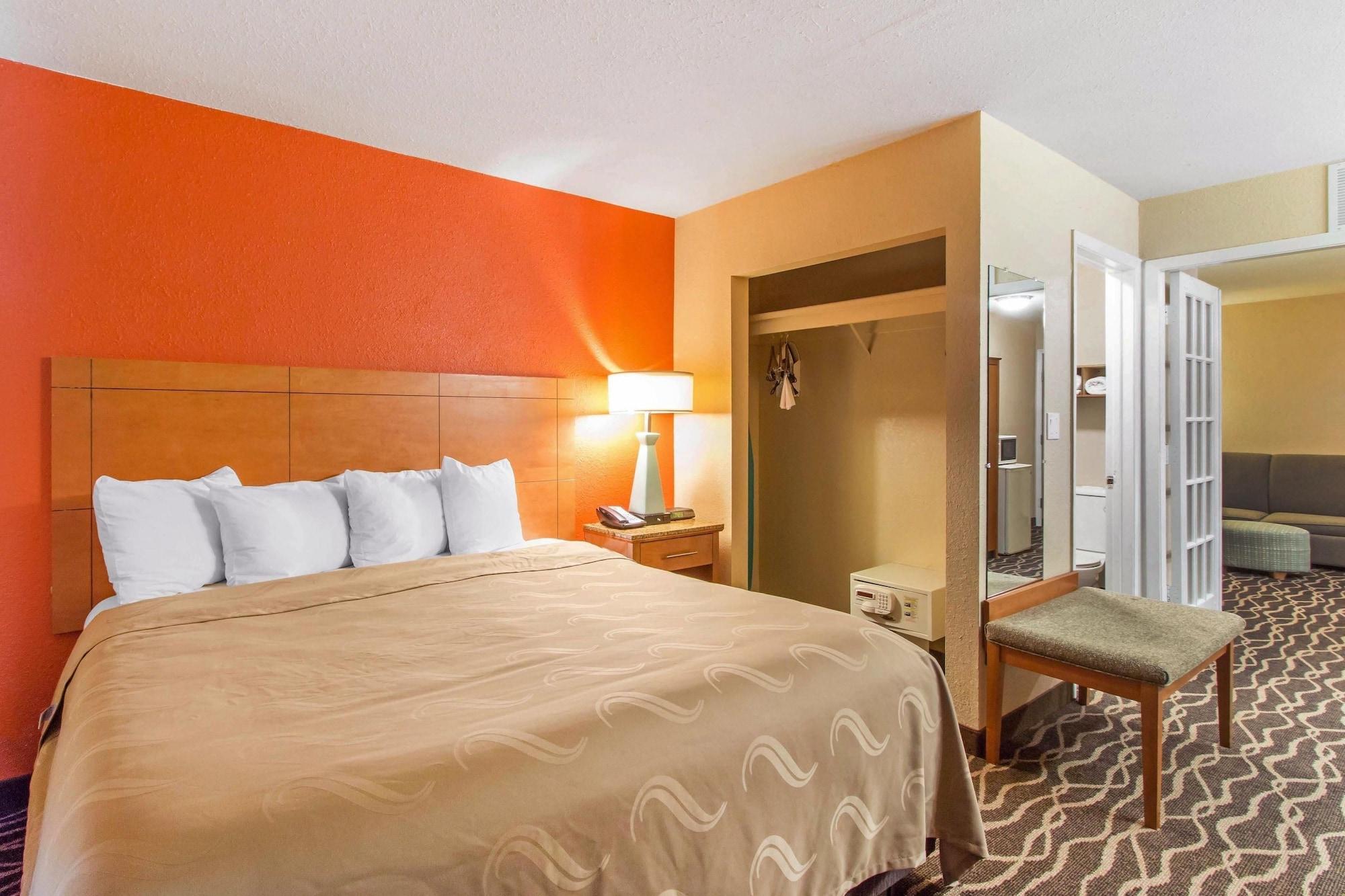 Quality Inn & Suites I-35 Near Frost Bank Center San Antonio Eksteriør billede